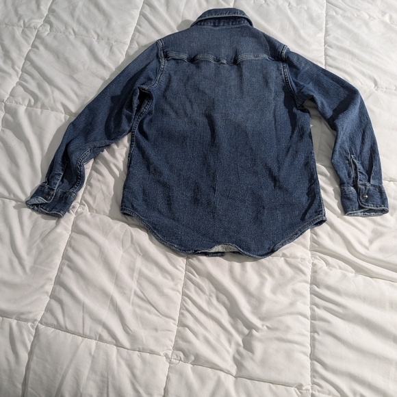 ❤️Gap kids denim  shirt. Size large regular. Girls. Snap closure. Stretchy. - Picture 4 of 8